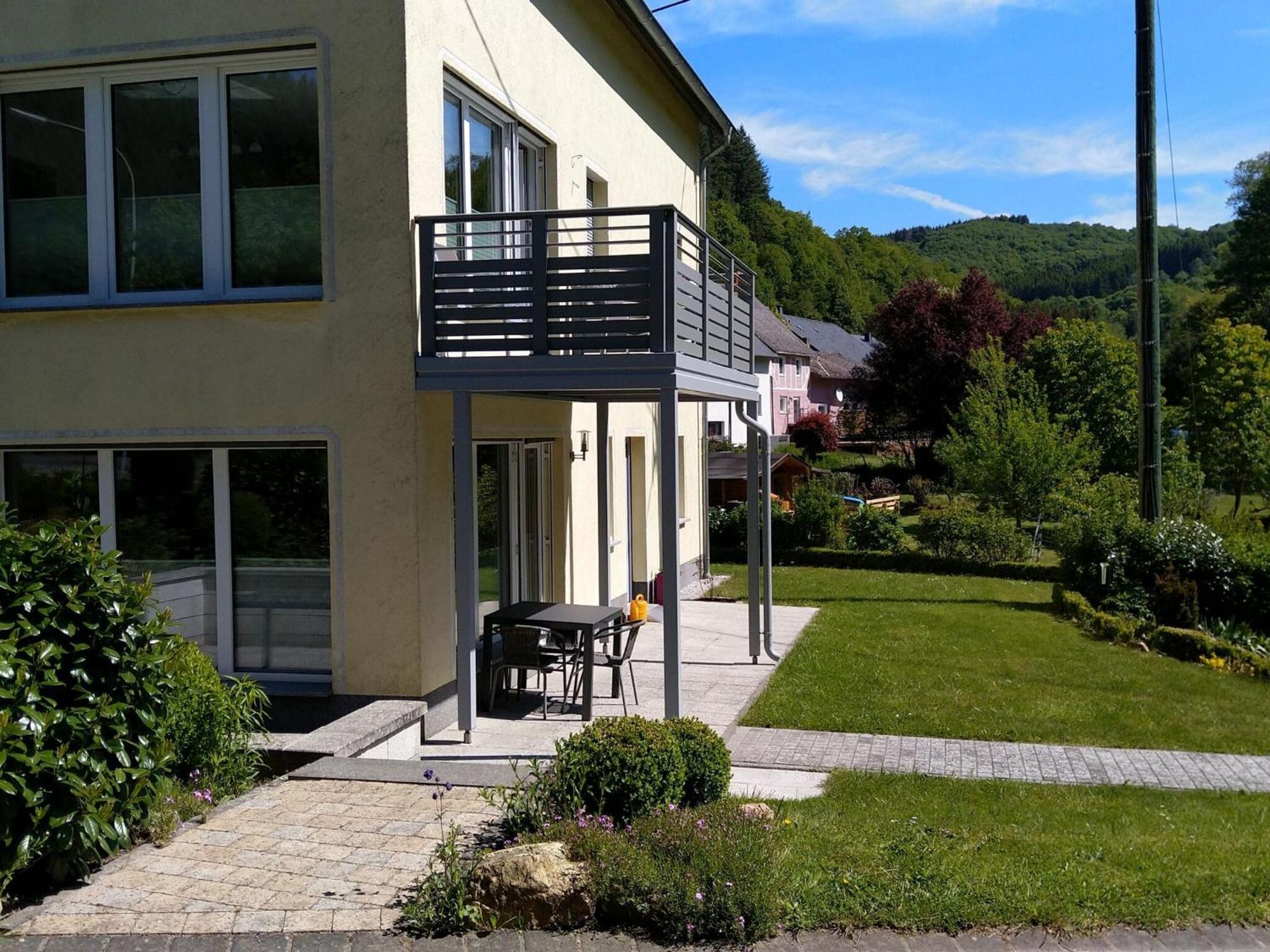 Apartment With Terrace And View Merschbach Luaran gambar